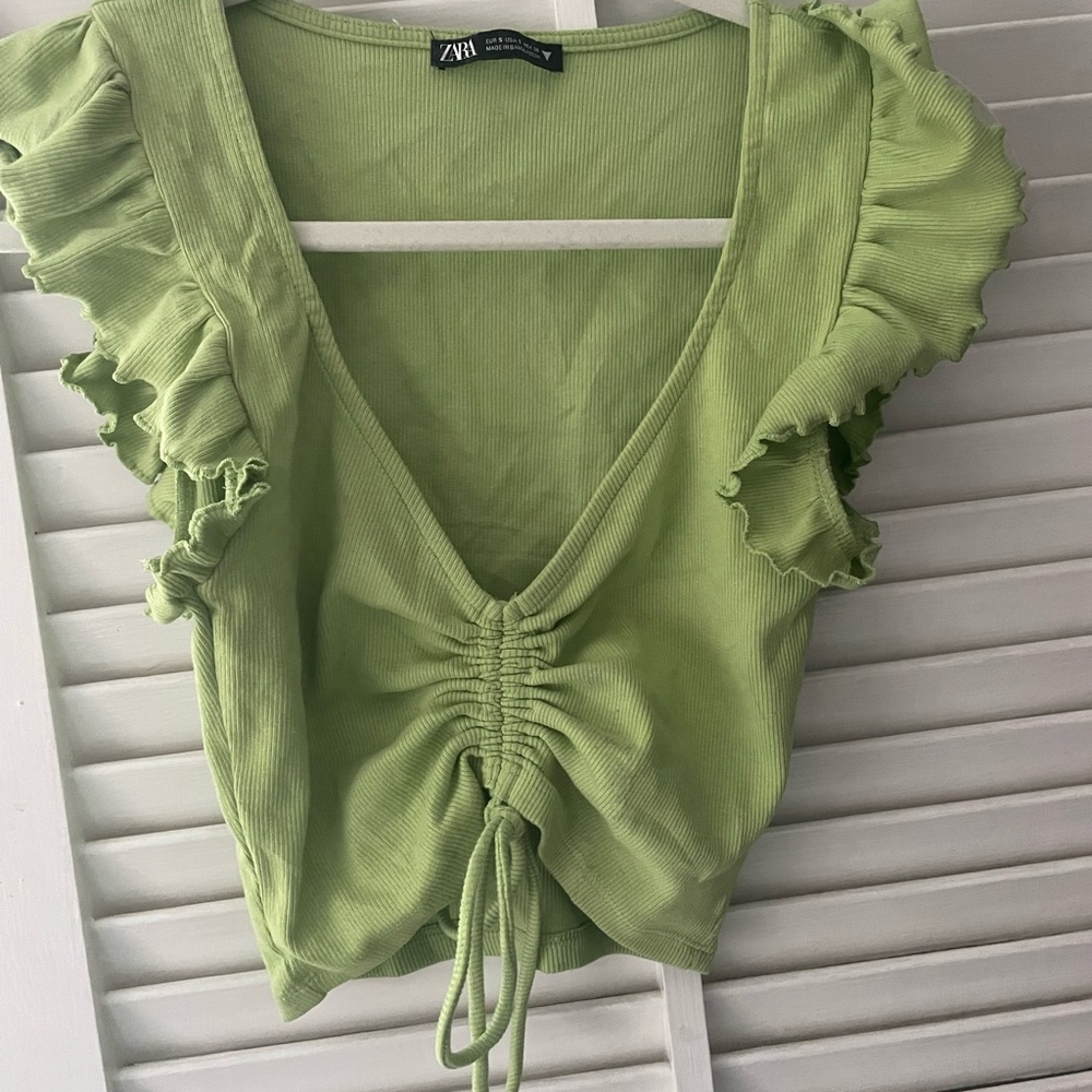 Zara Green Ruffle top - Picture 2 of 2